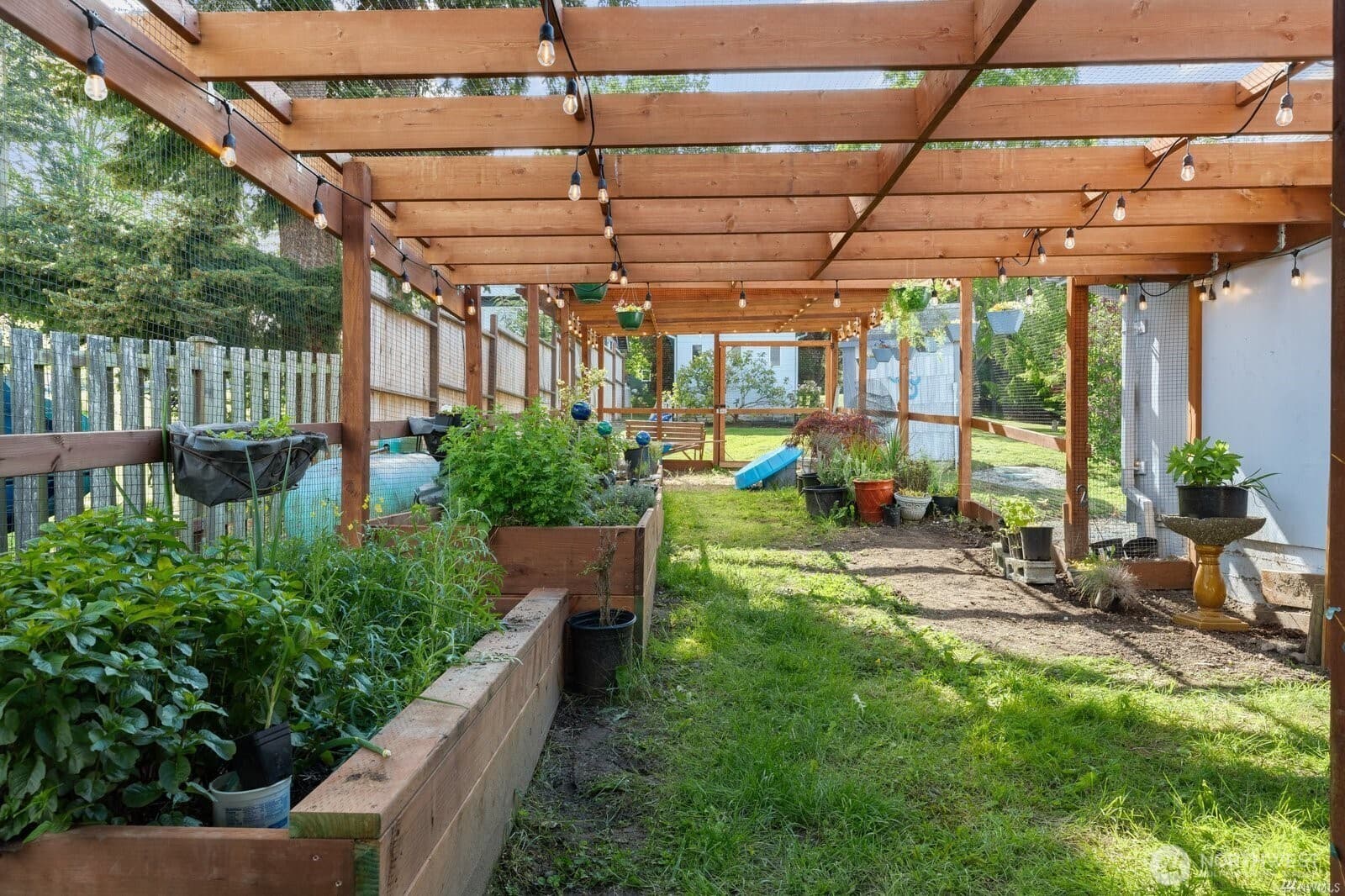 Property photo 33