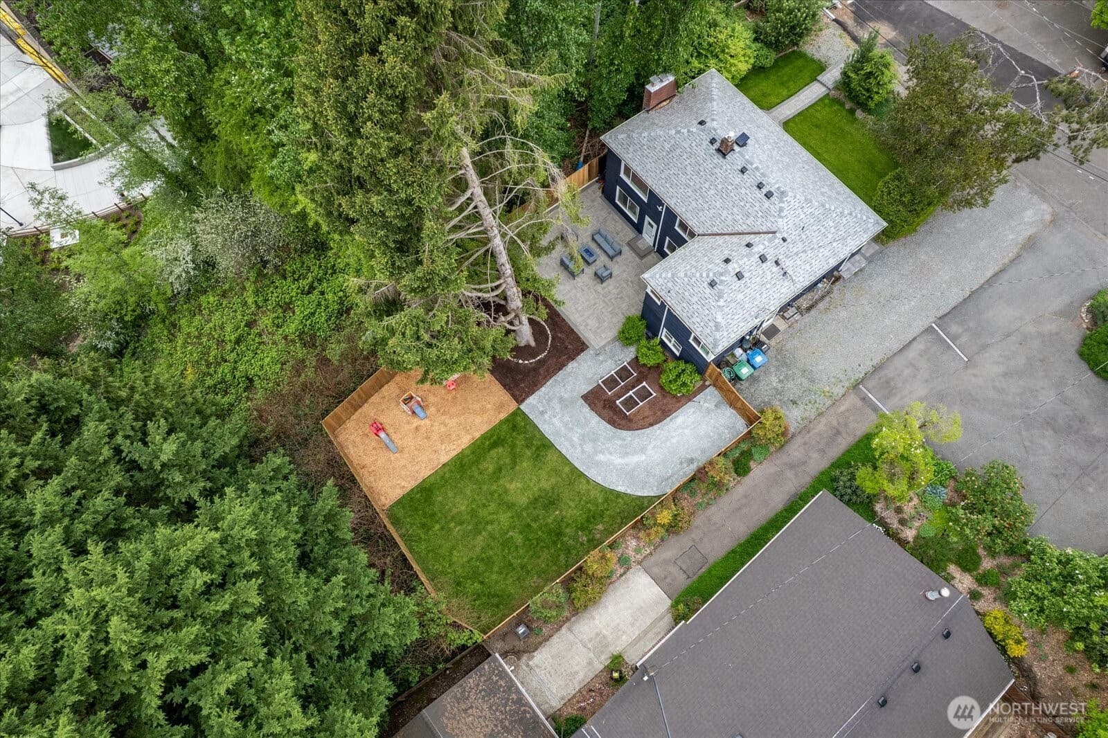 Property photo 37