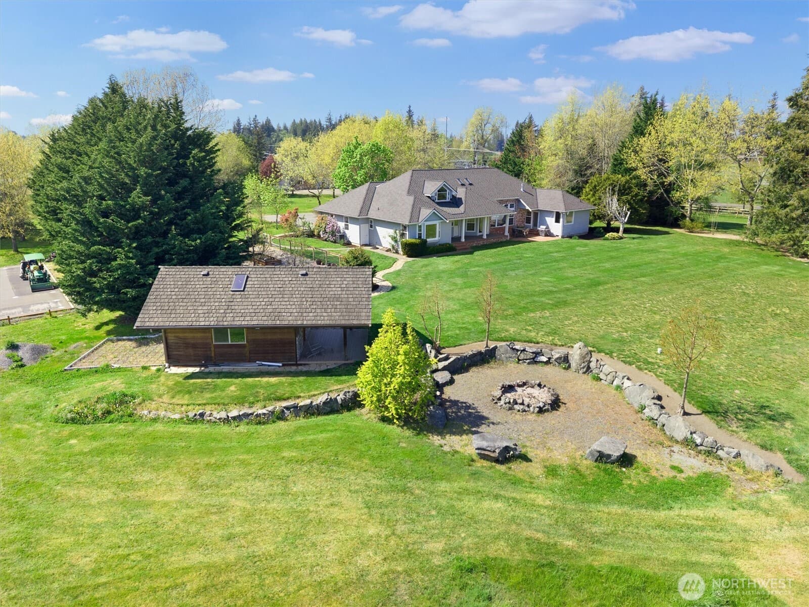 Property photo 35
