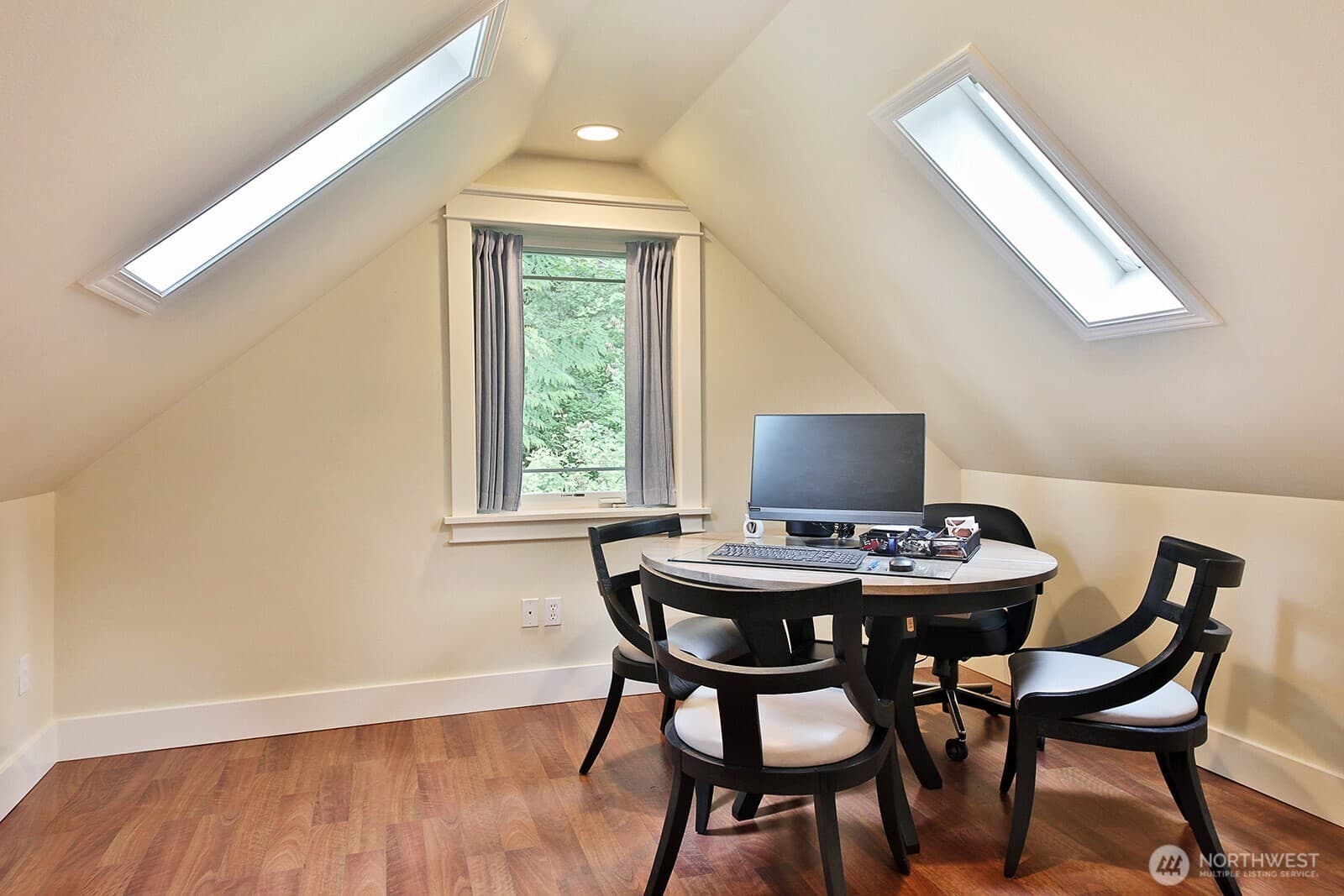 Property photo 31