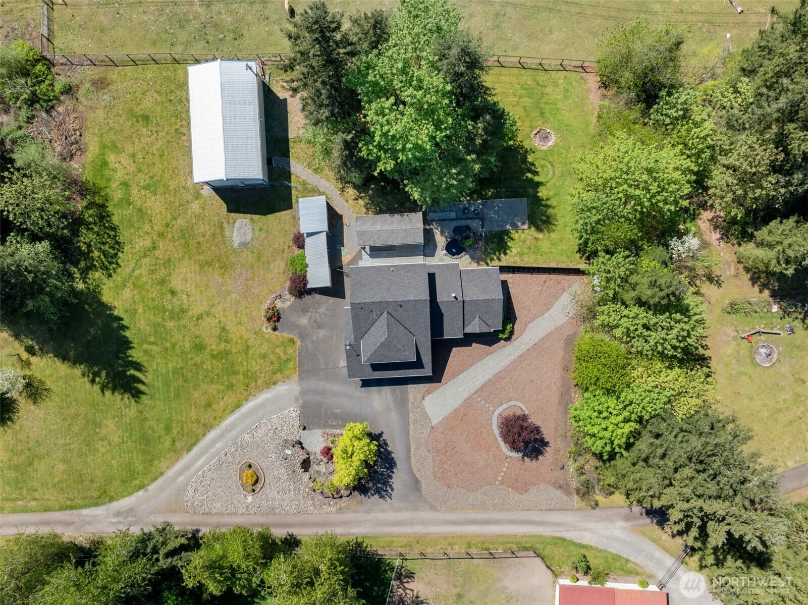 Property photo 35