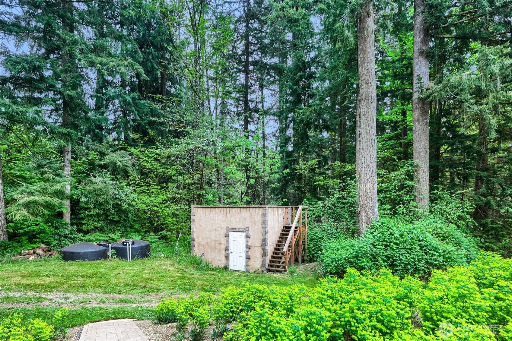 Property photo 38