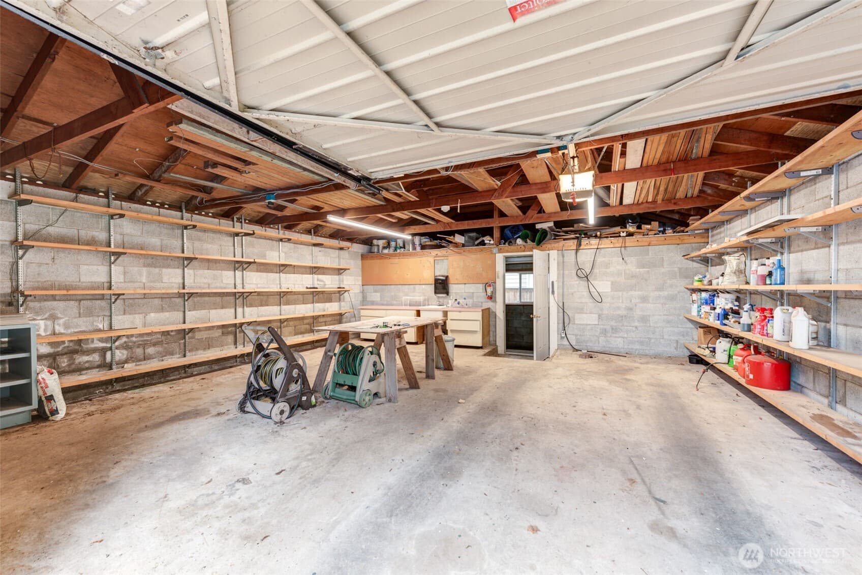 Property photo 33