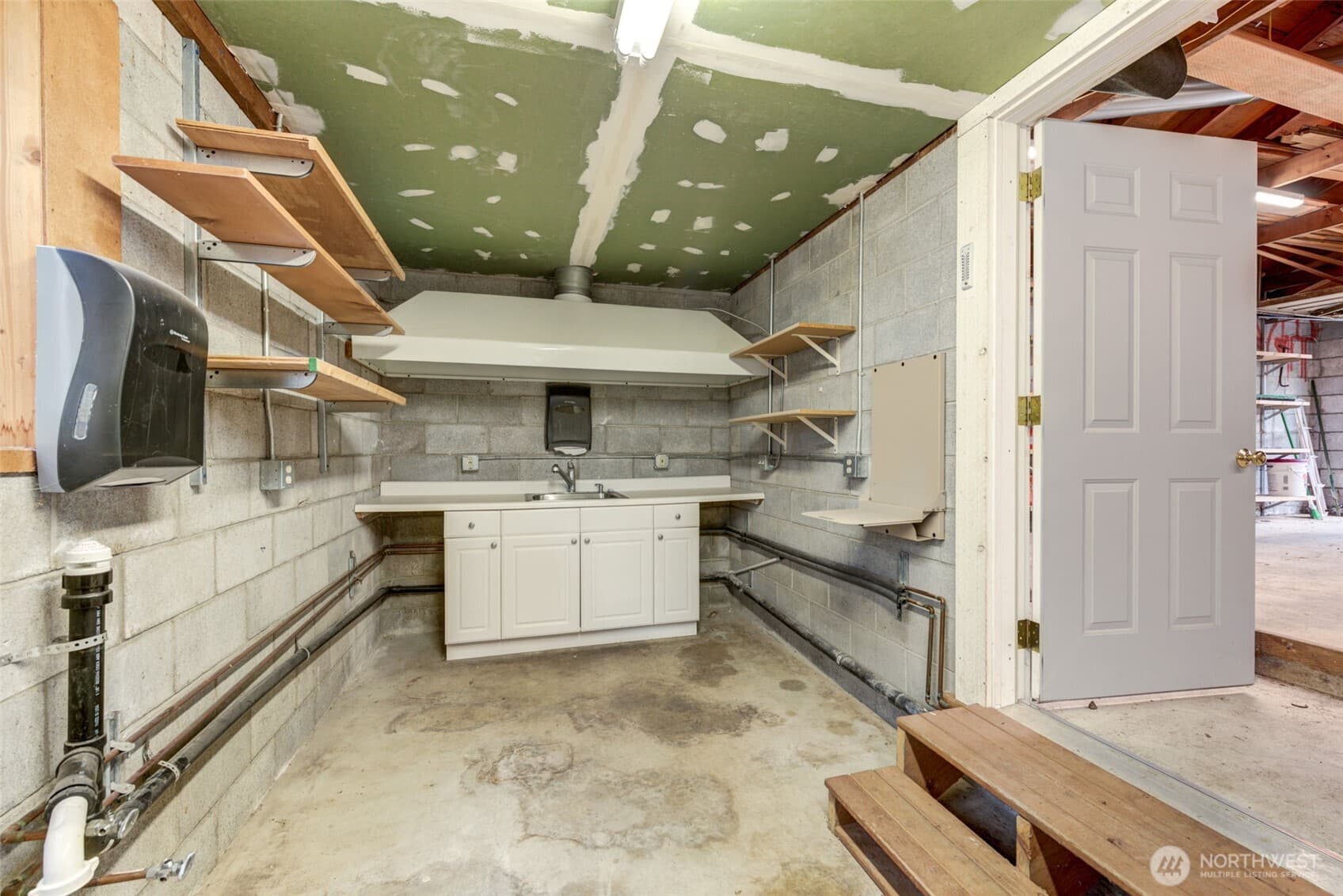Property photo 35