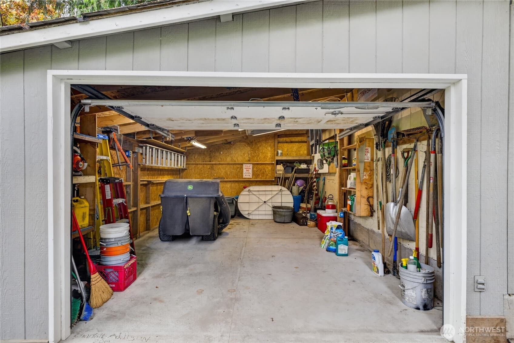 Property photo 33