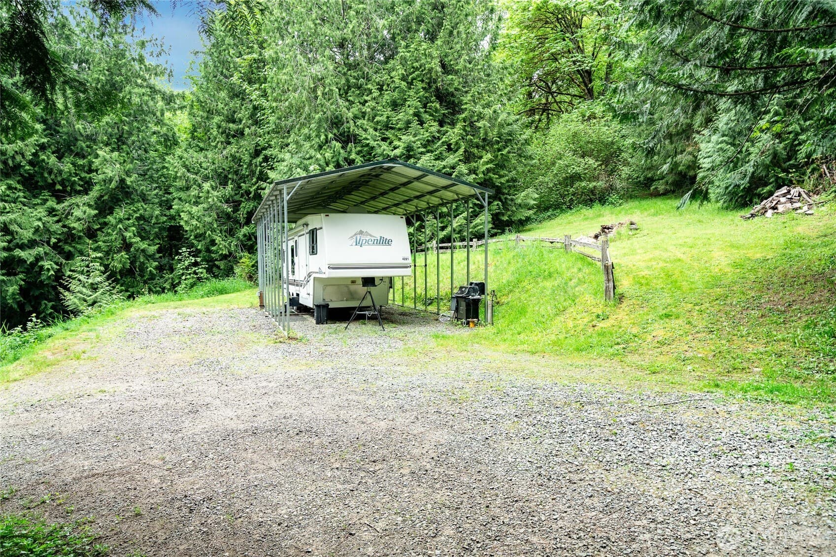 Property photo 40