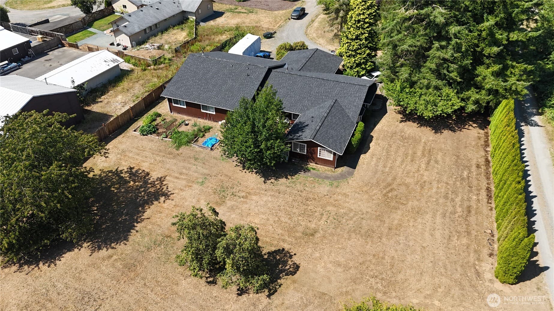 Property photo 32
