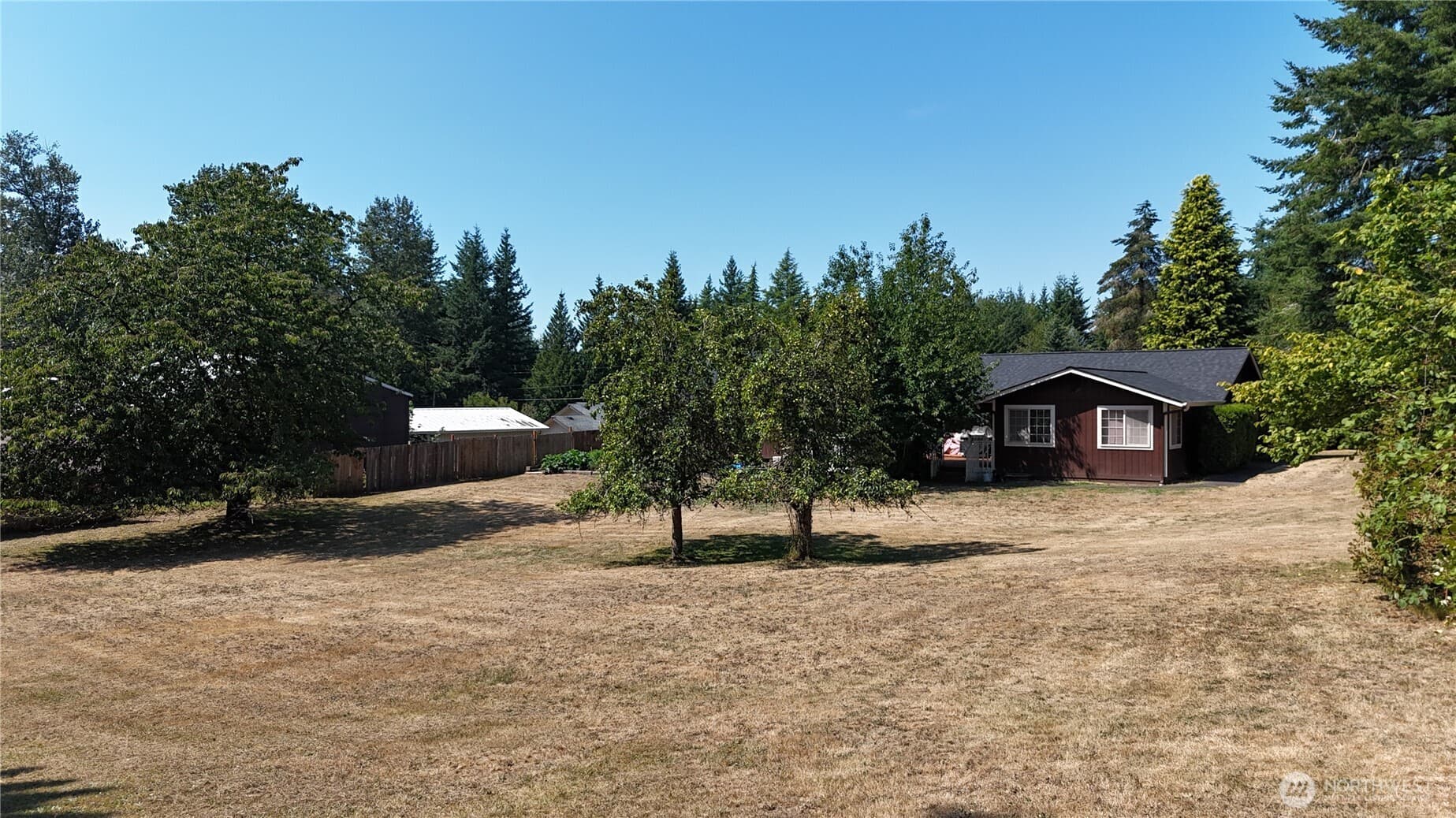 Property photo 33