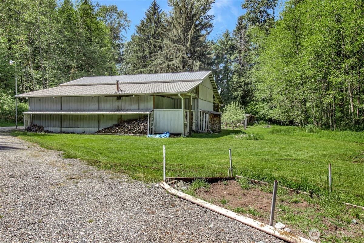 Property photo 32