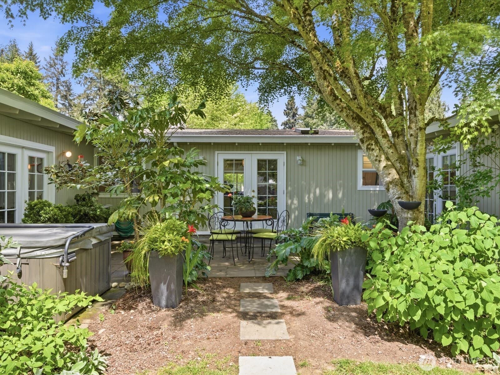Property photo 32