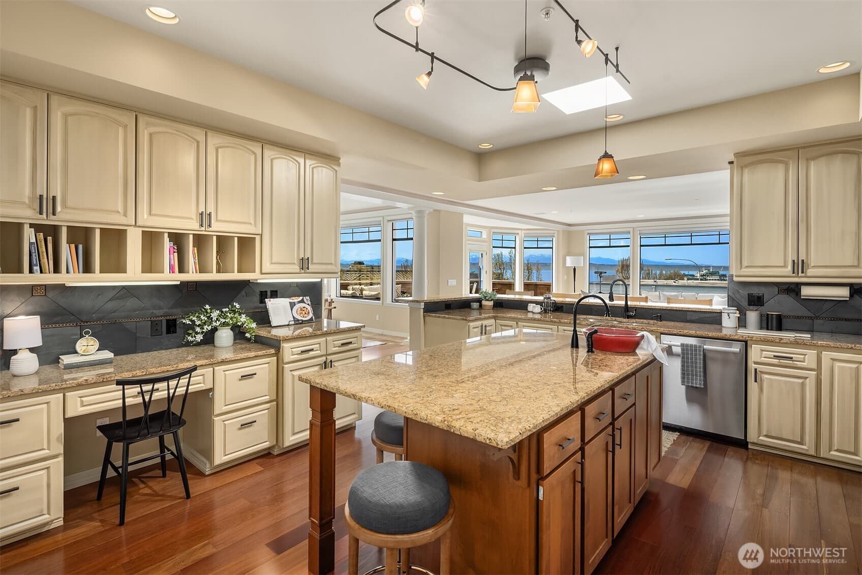 Property photo 16