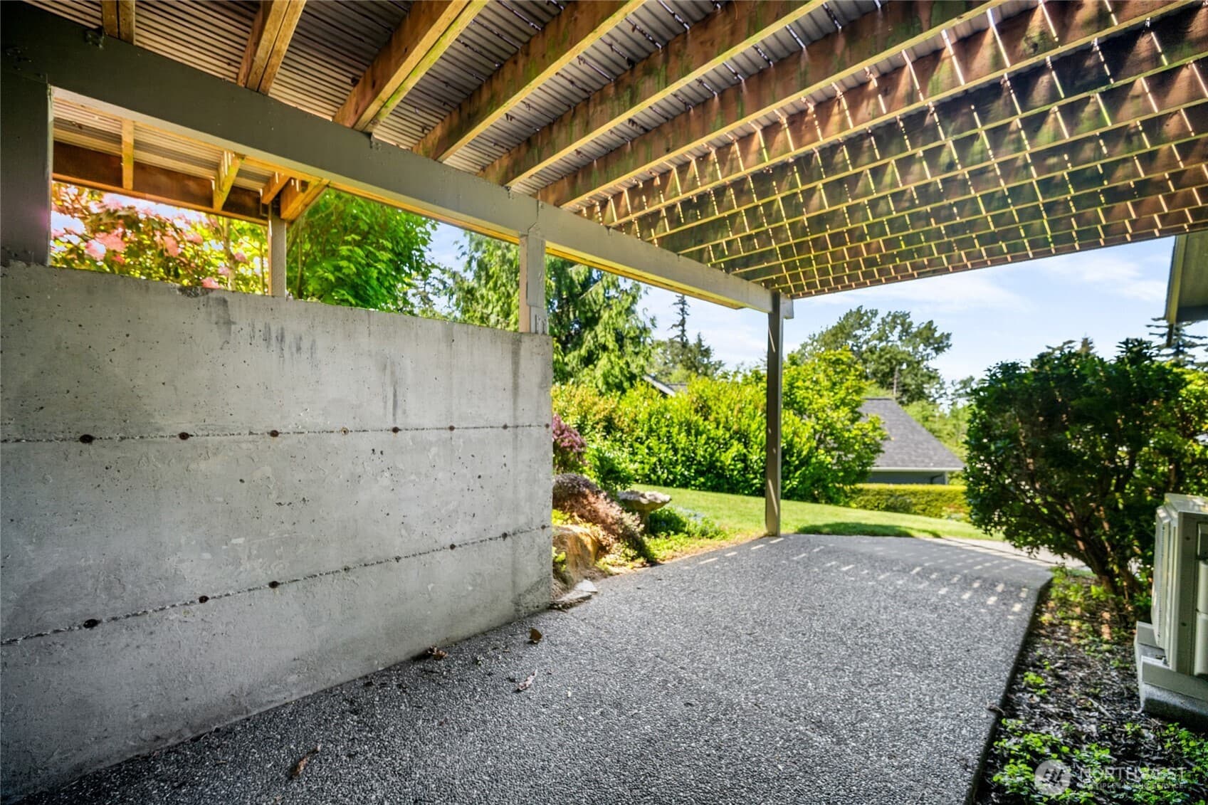 Property photo 33