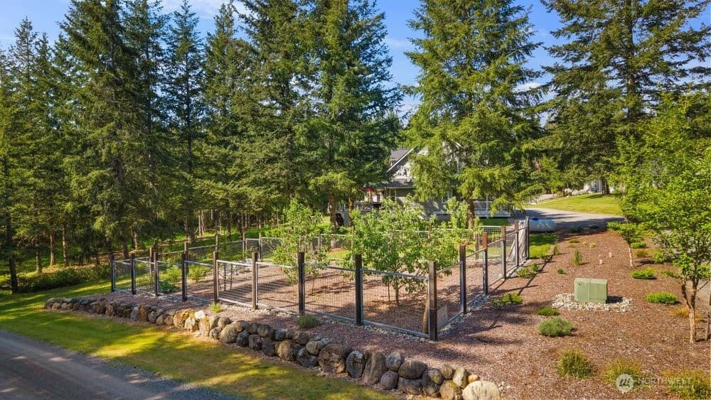 Property photo 38