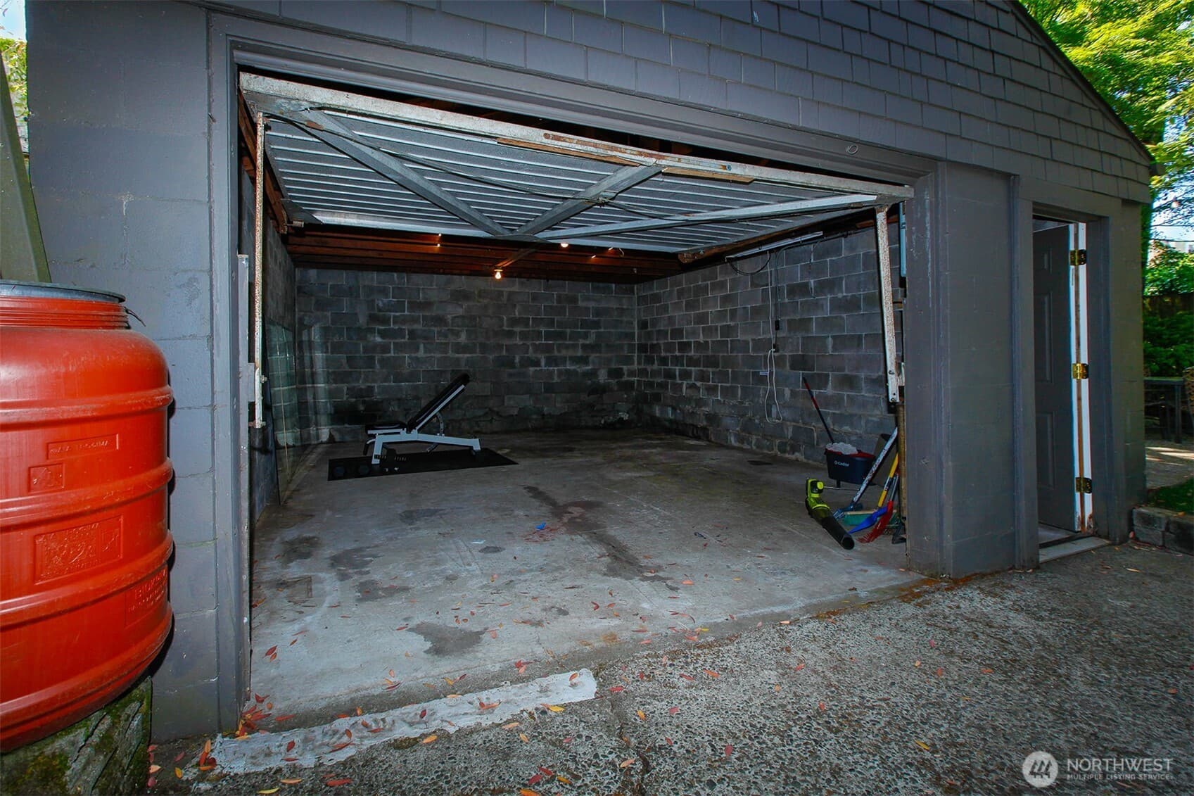 Property photo 33