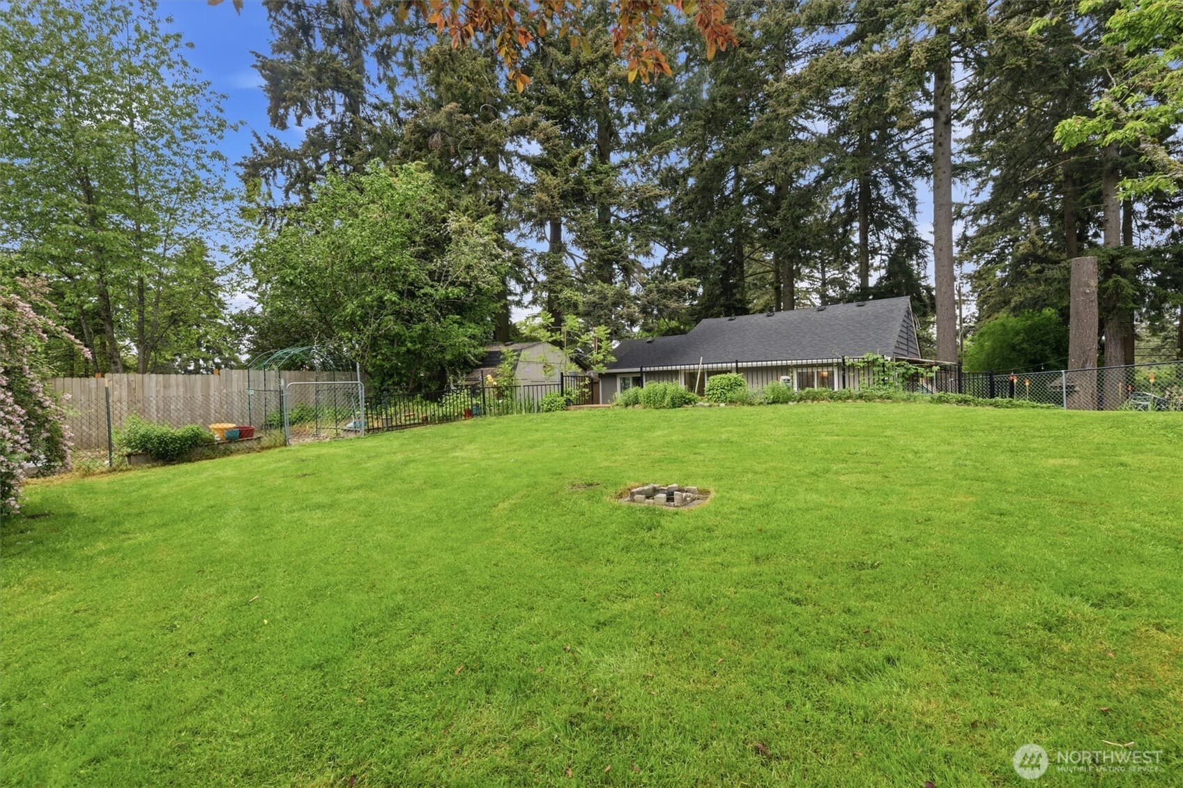 Property photo 32