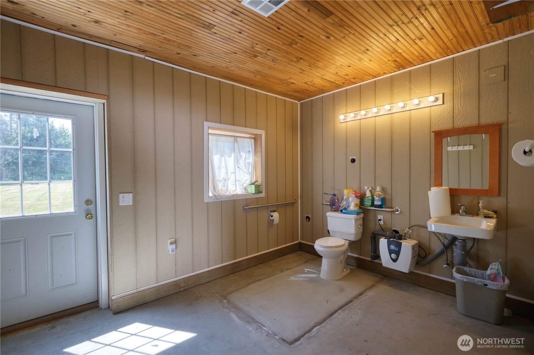 Property photo 28