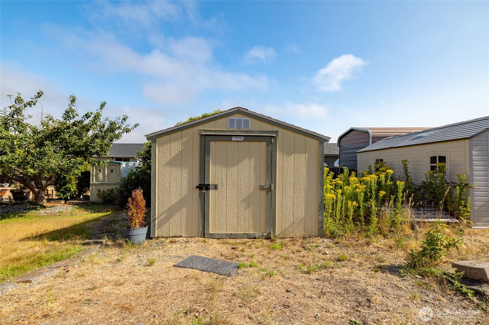 Property photo 35