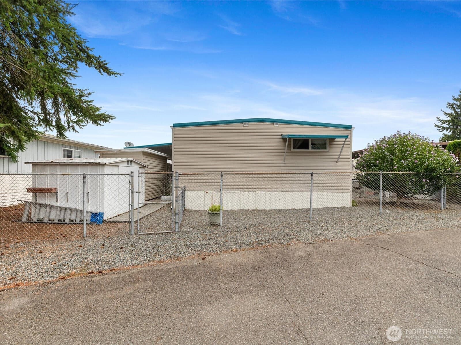 Property photo 32