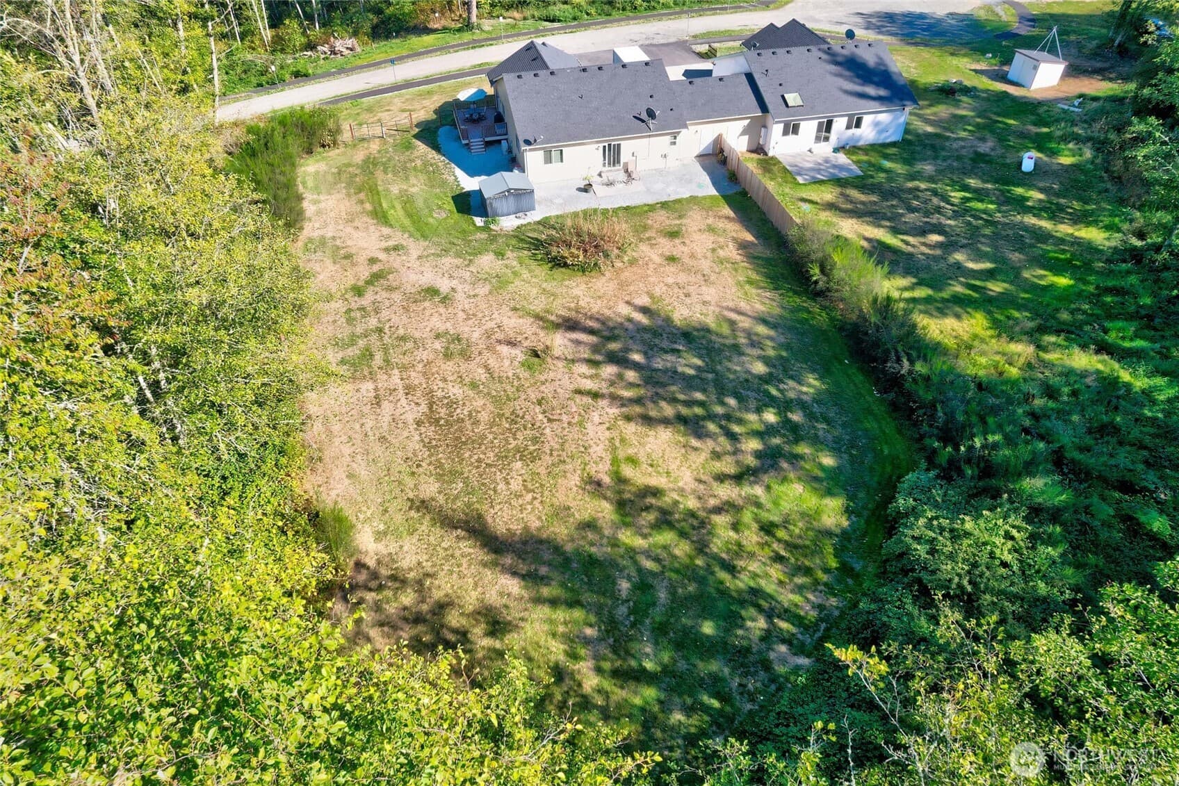 Property photo 24