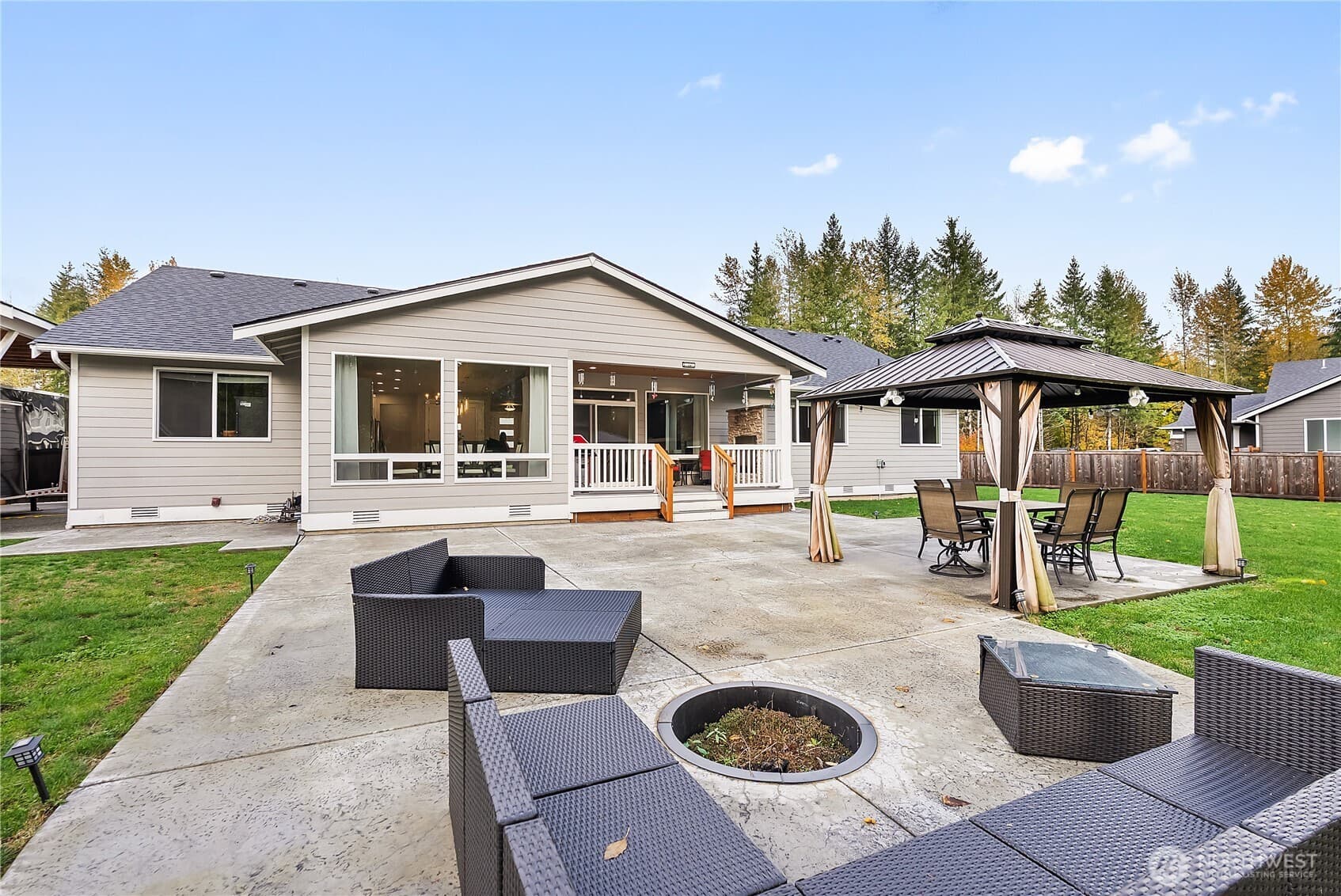 Property photo 35