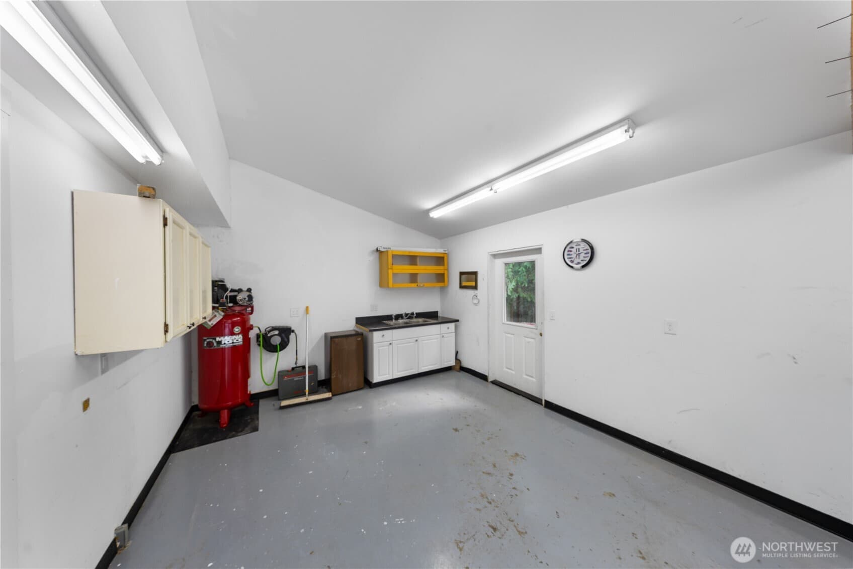 Property photo 34