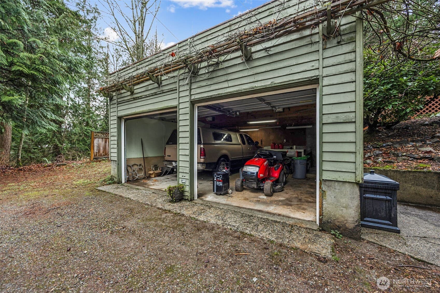 Property photo 33