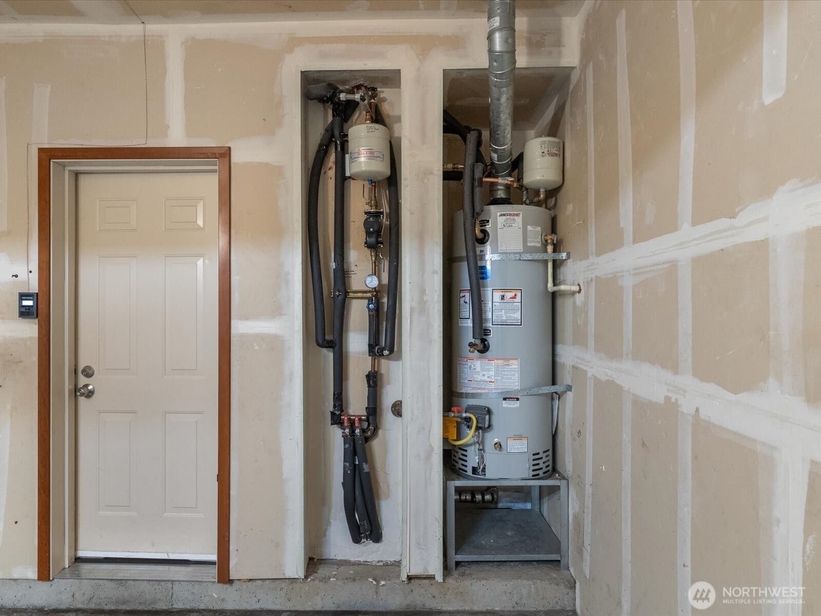 Property photo 35