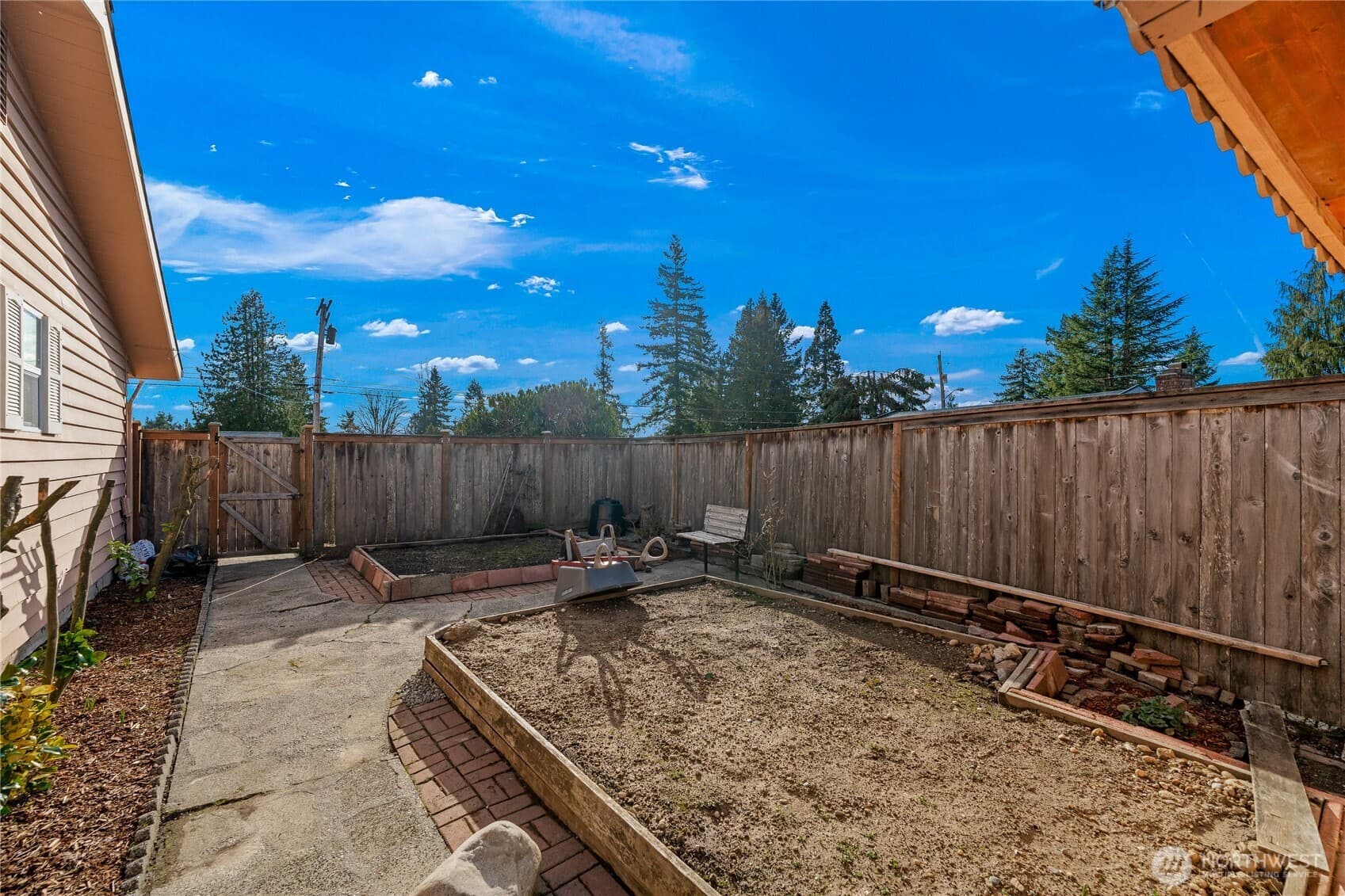 Property photo 35