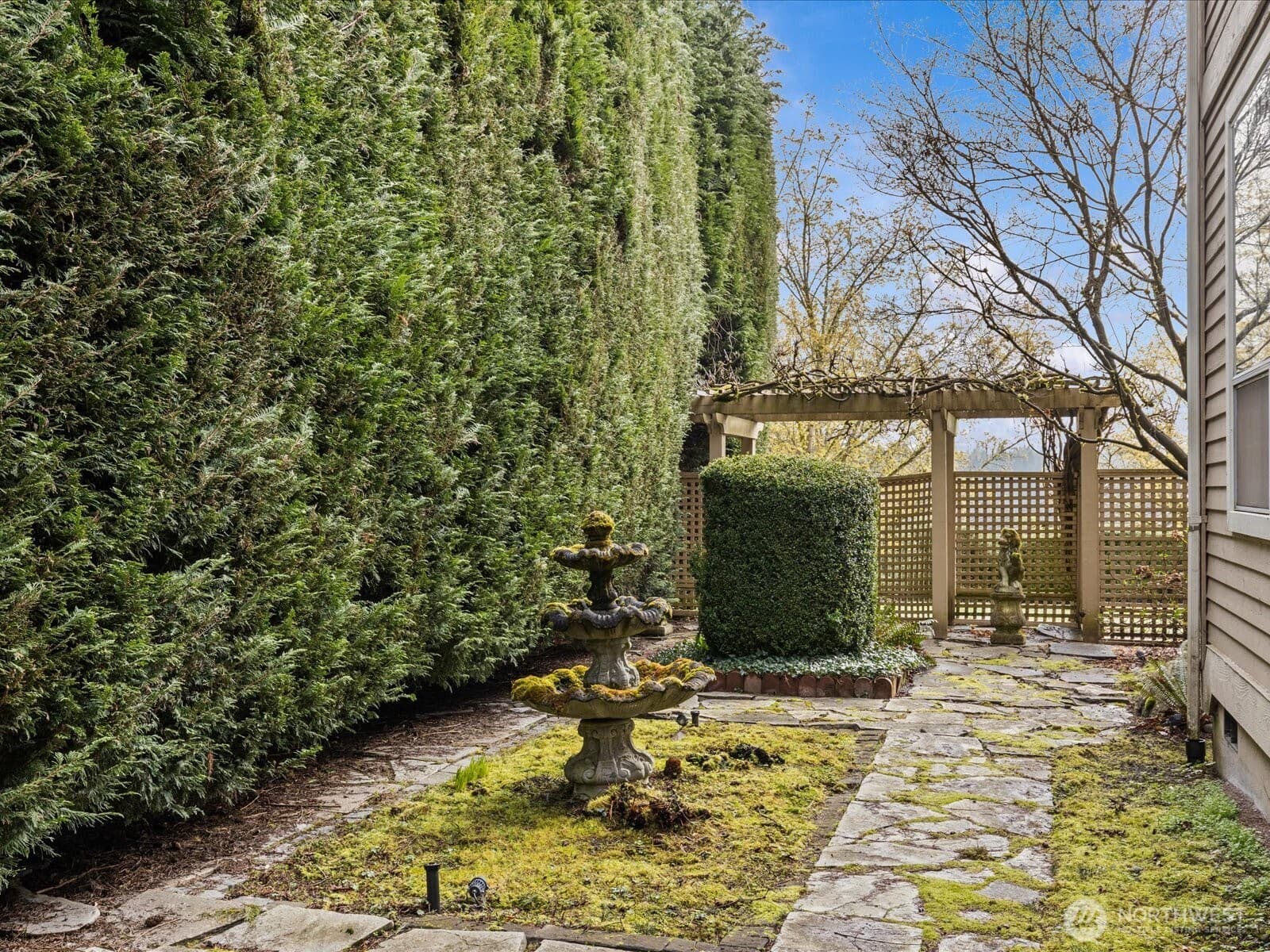 Property photo 35