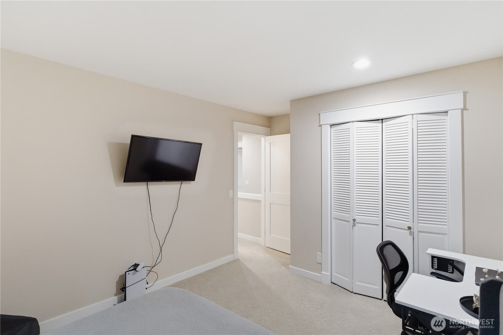 Property photo 32
