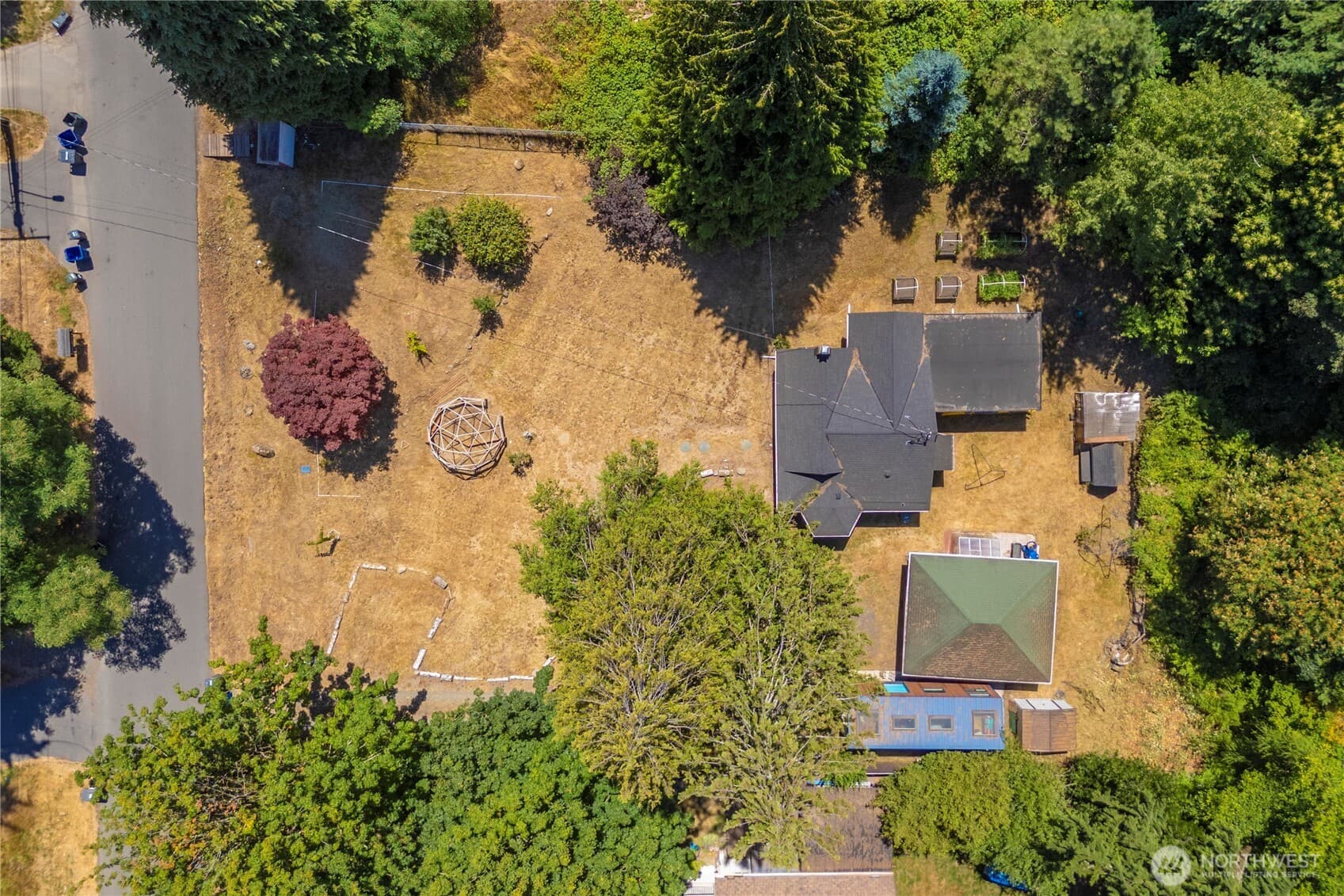 Property photo 33