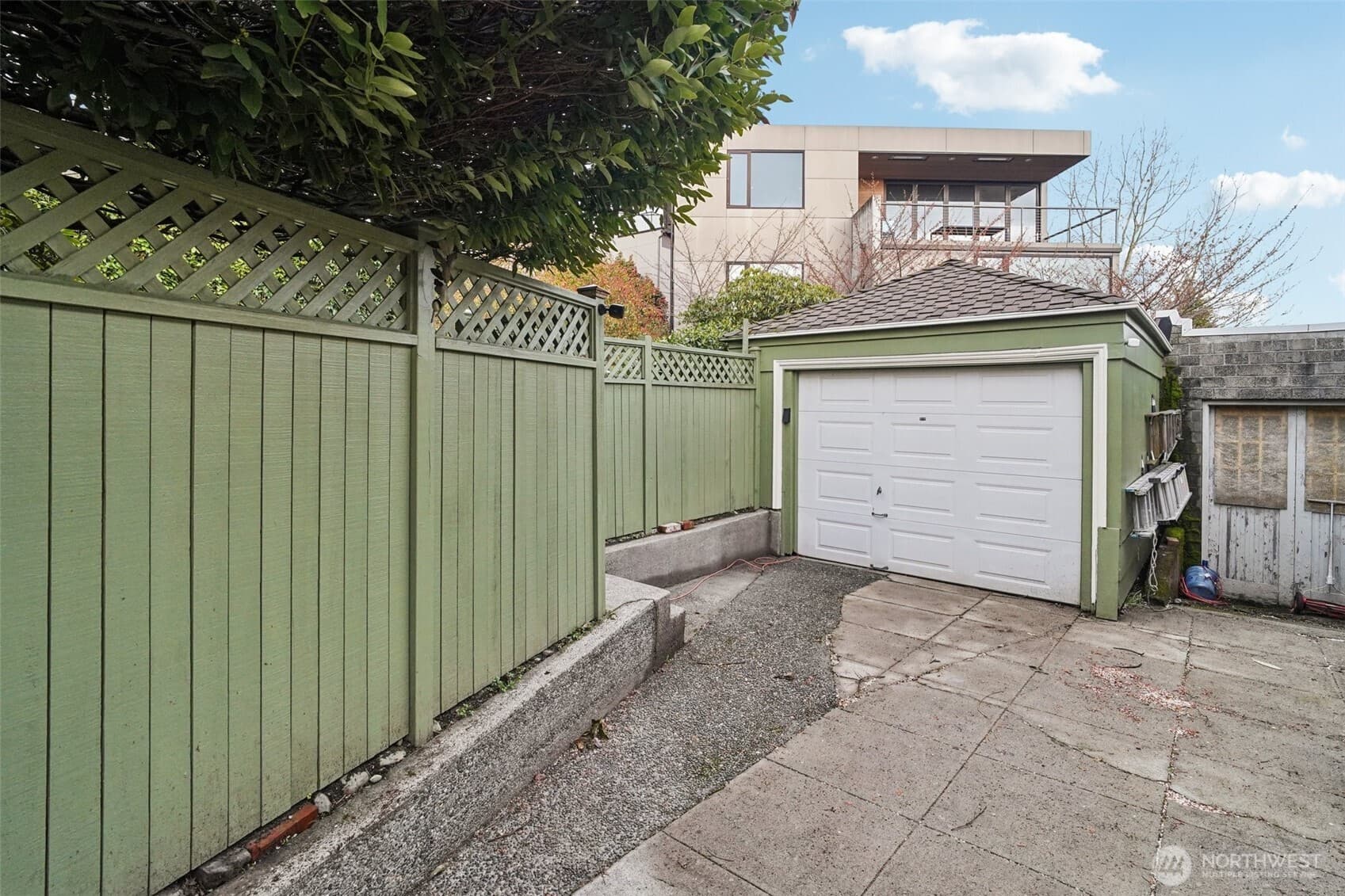 Property photo 31