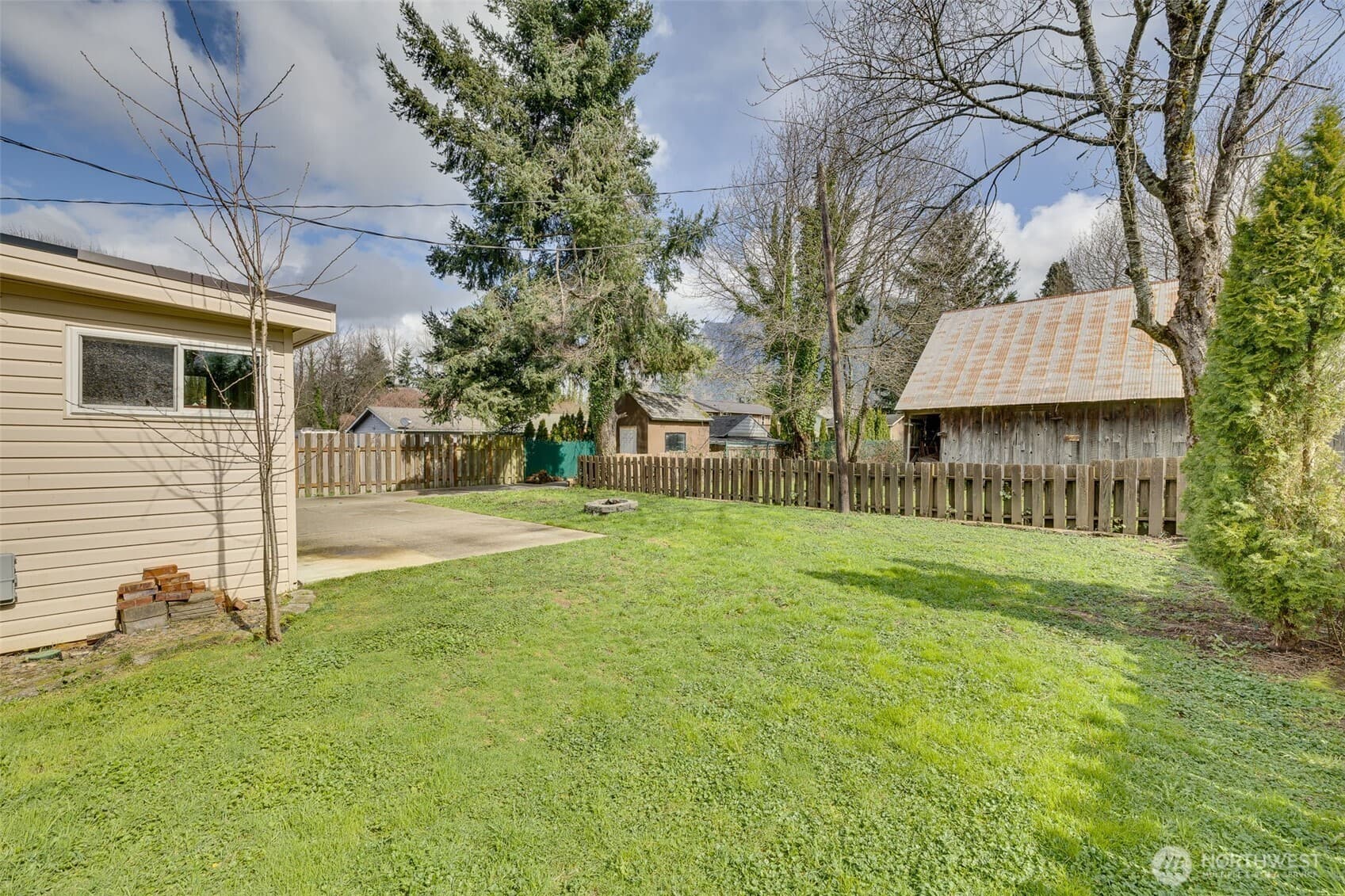 Property photo 32