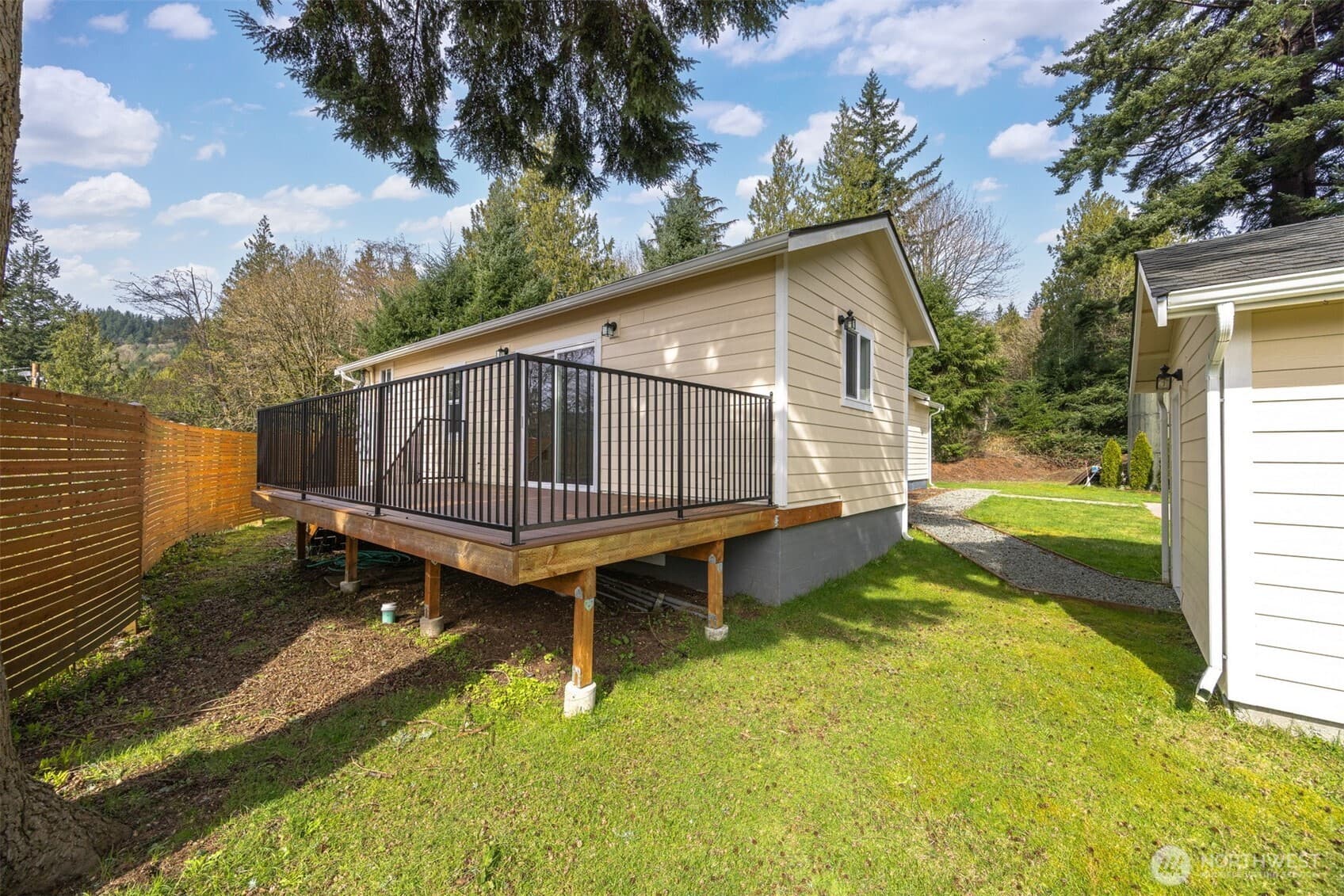 Property photo 32