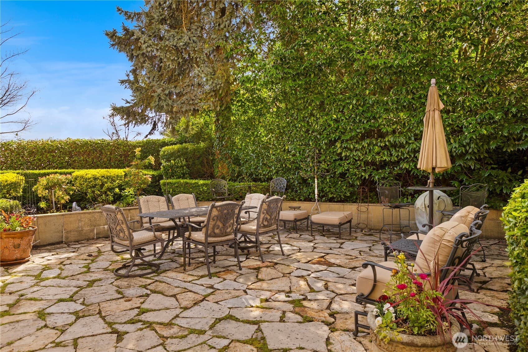Property photo 35