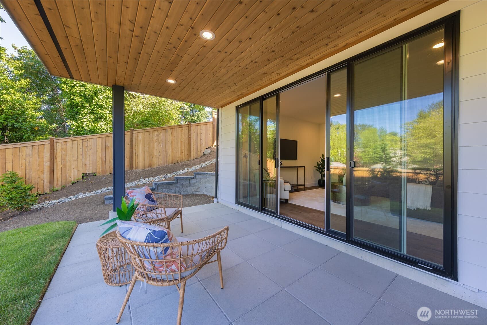 Property photo 33
