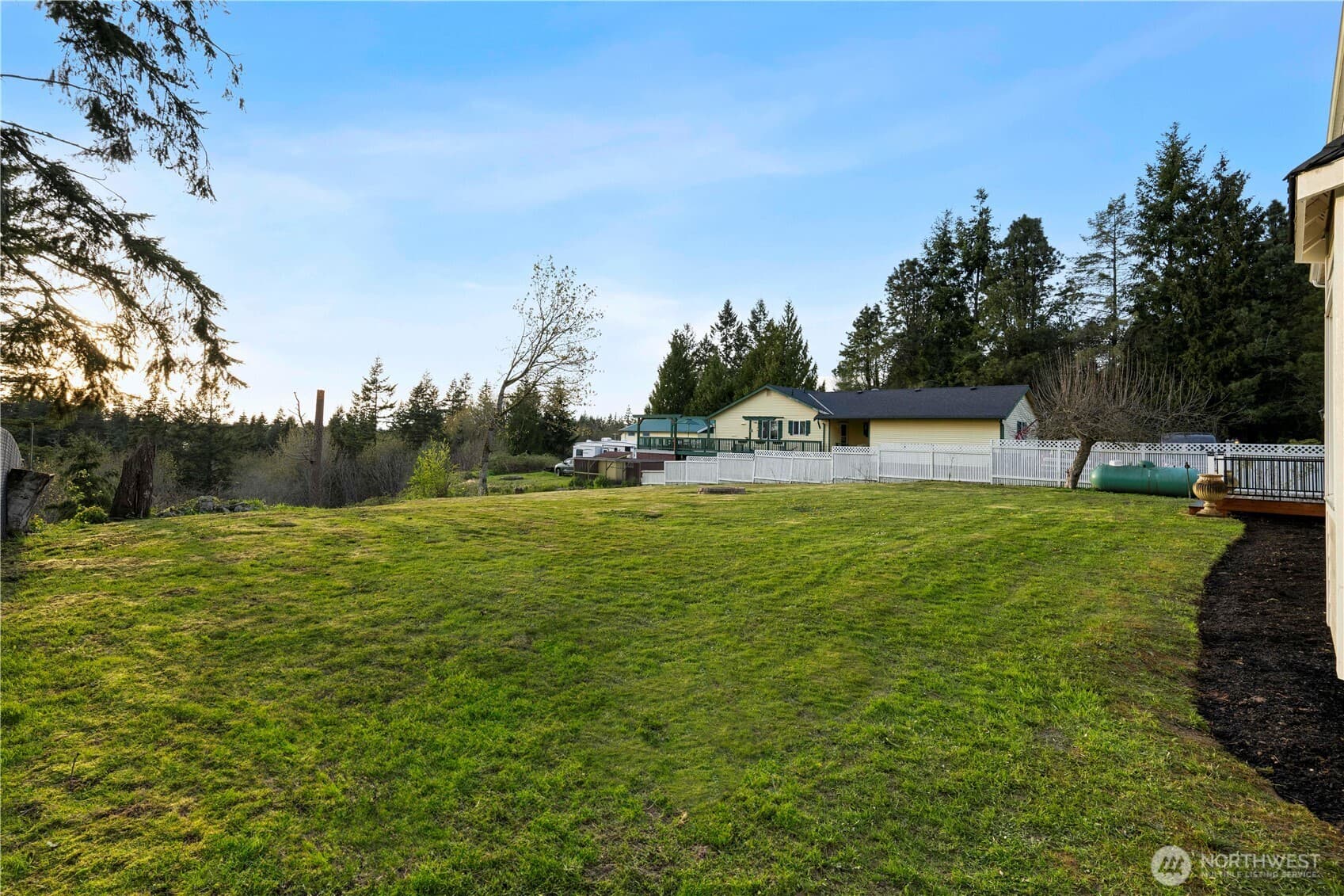 Property photo 38