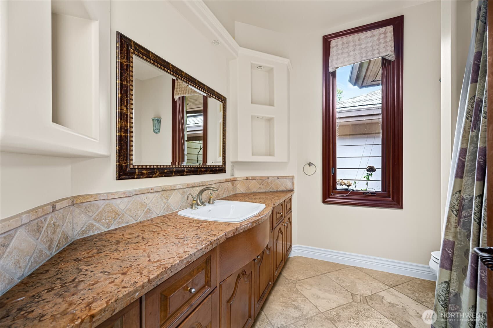Property photo 40