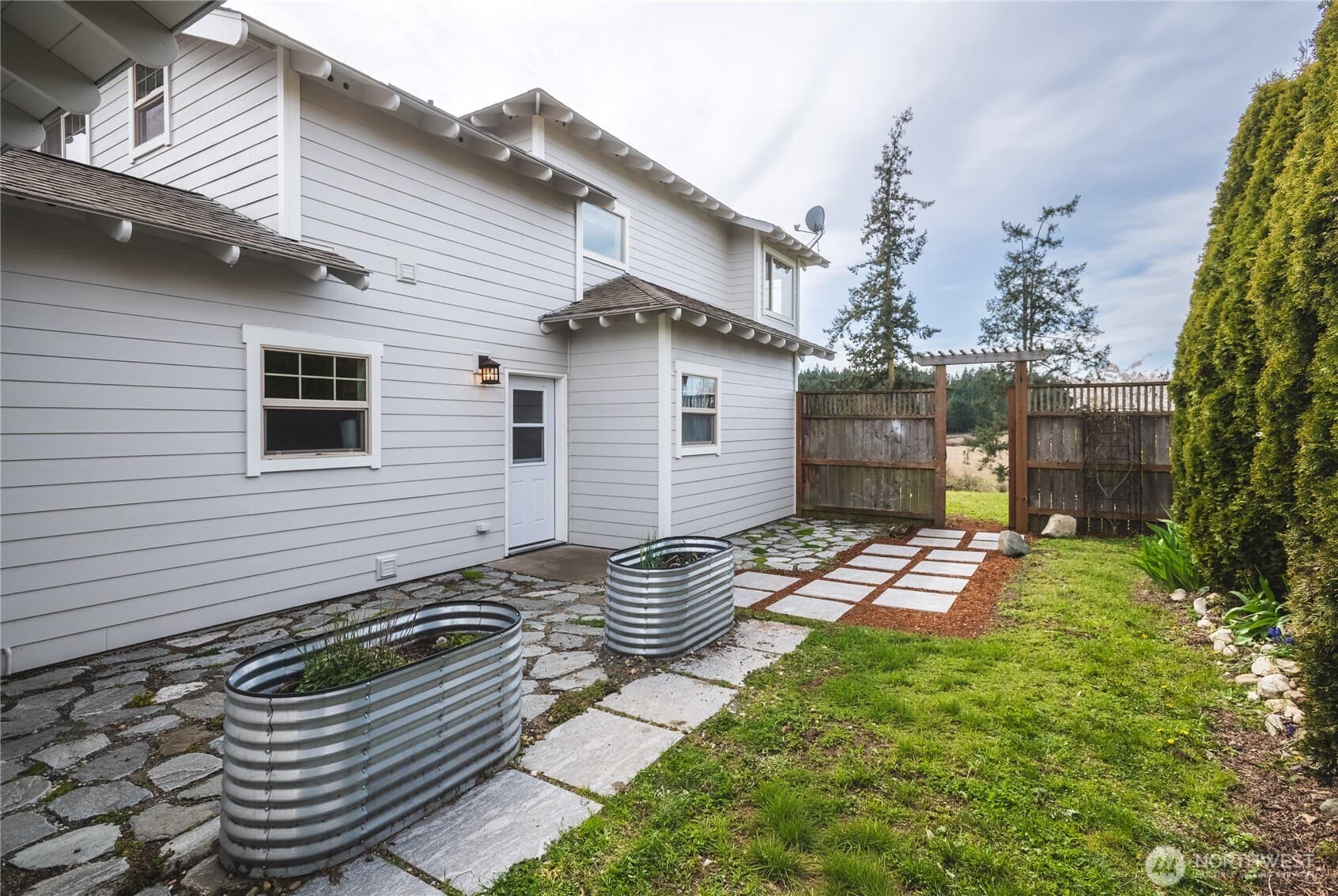 Property photo 32