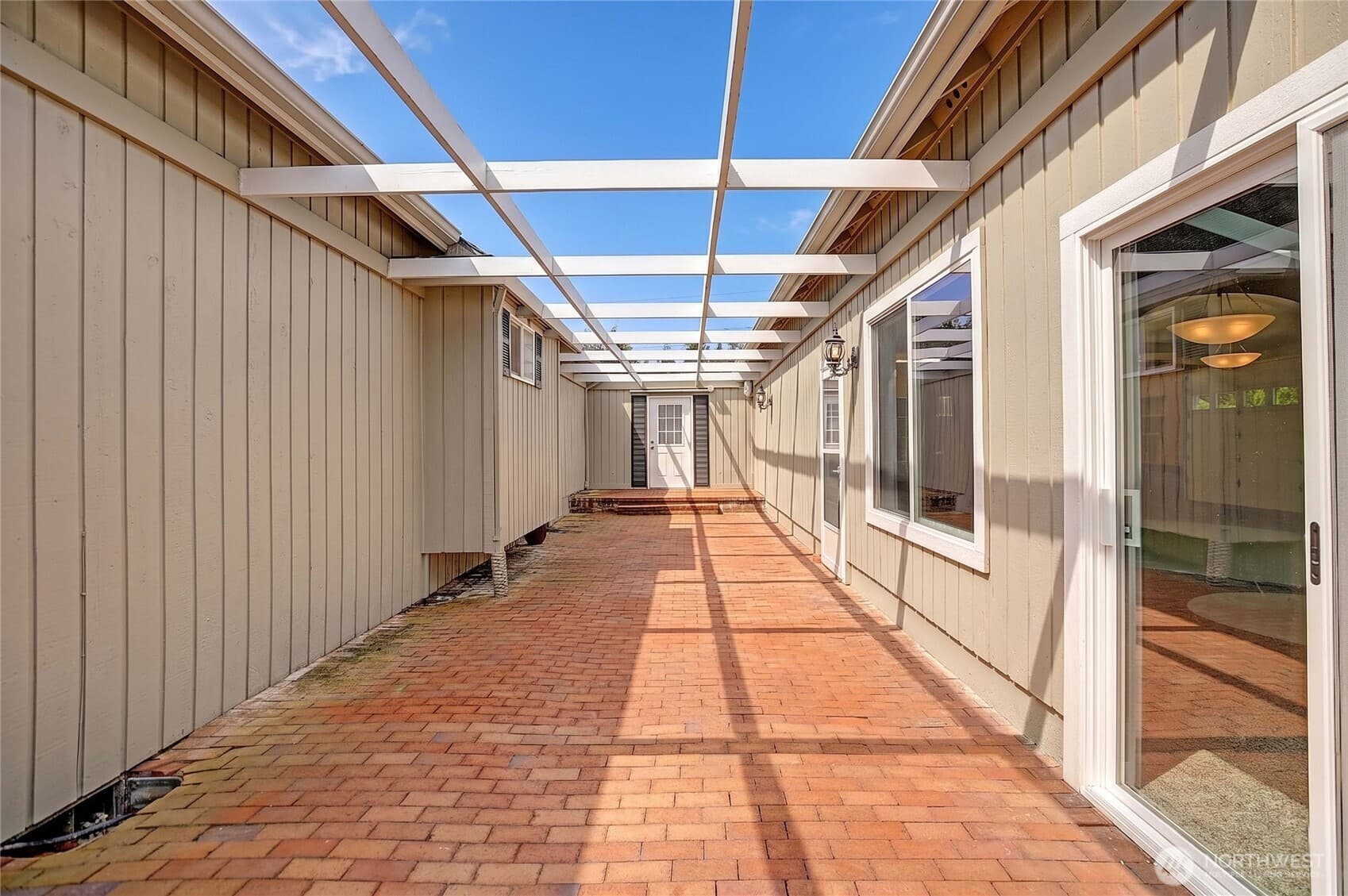 Property photo 33