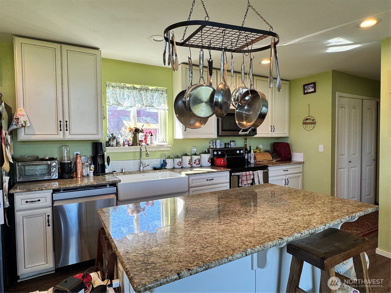 Property photo 33