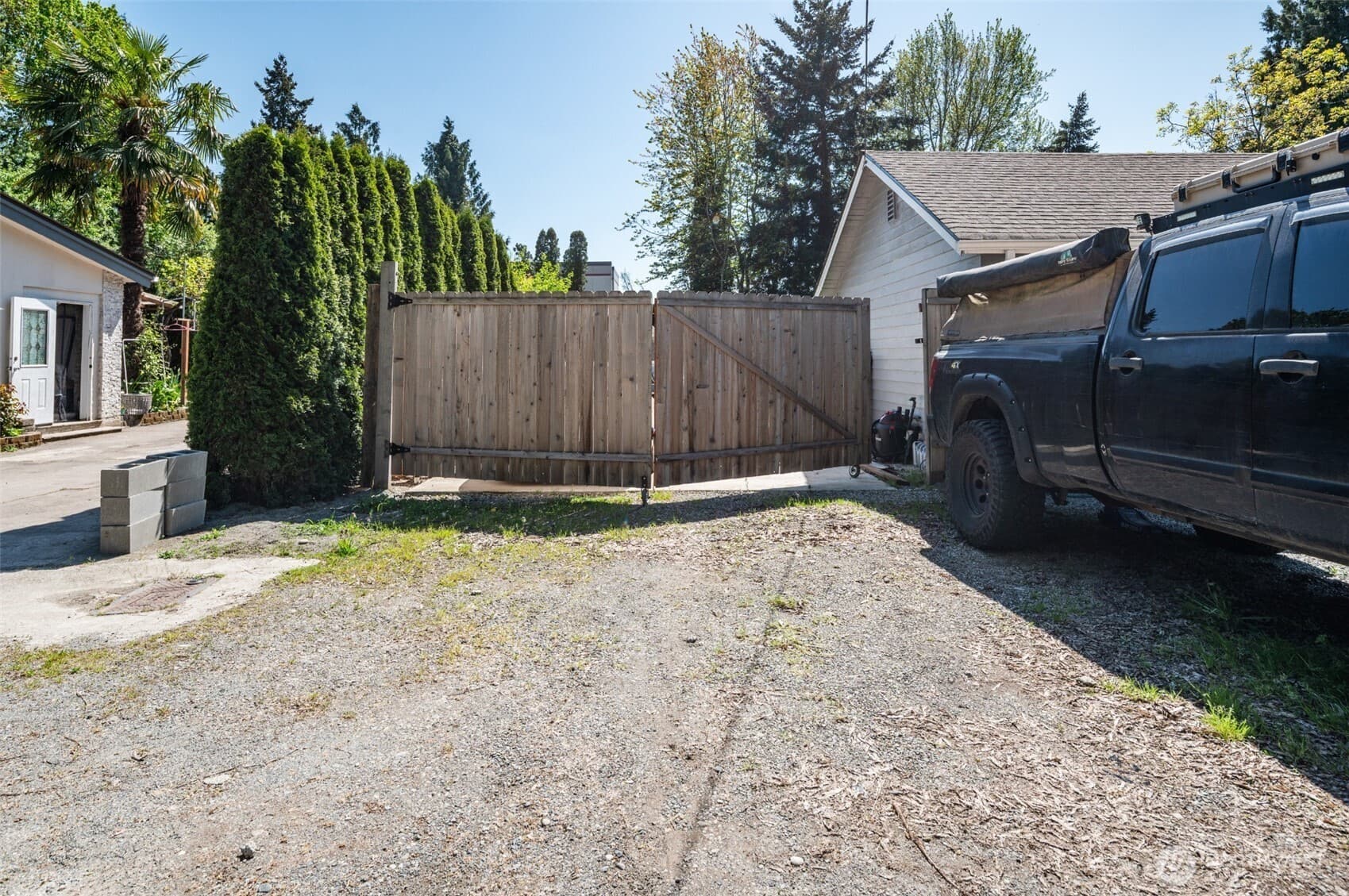 Property photo 32