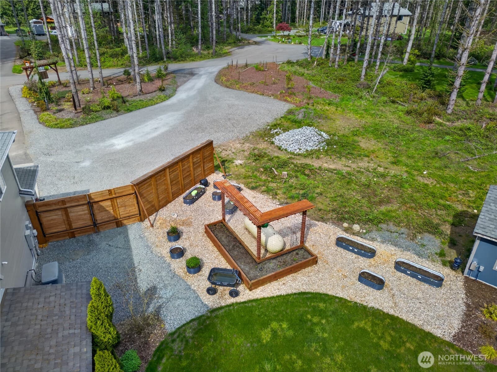 Property photo 38