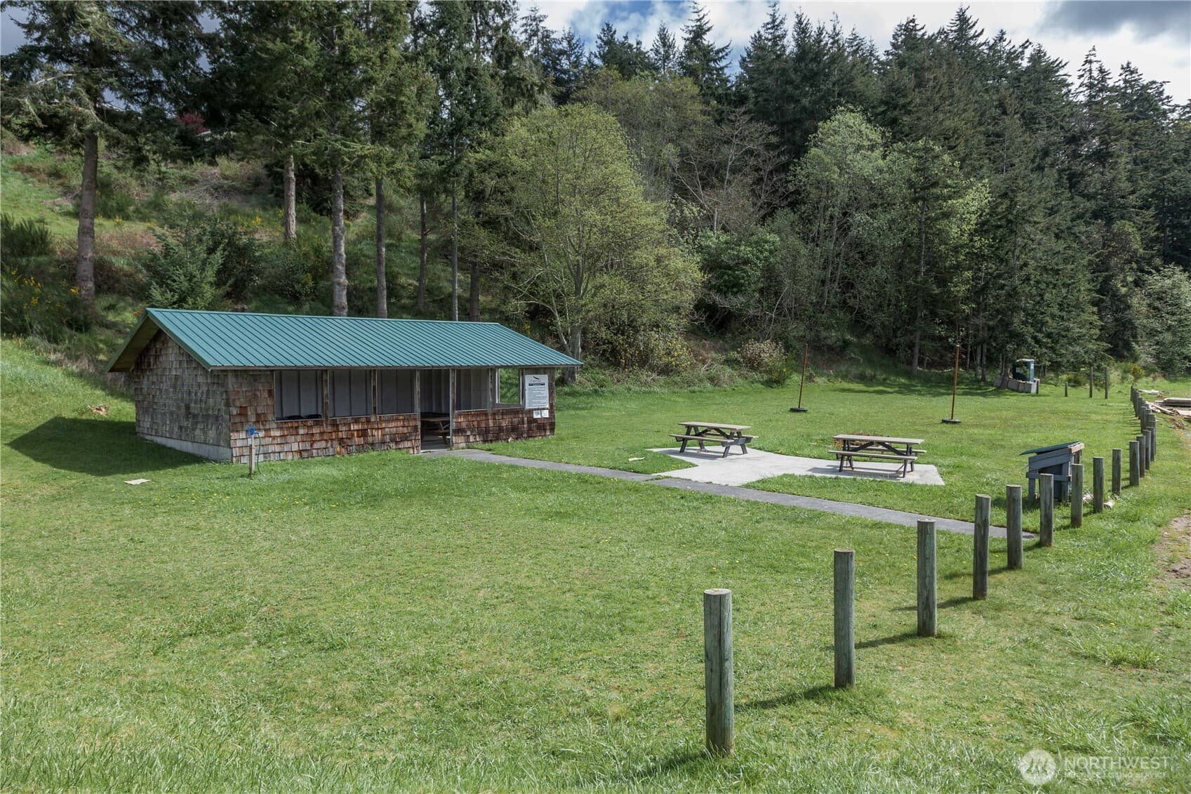 Property photo 38