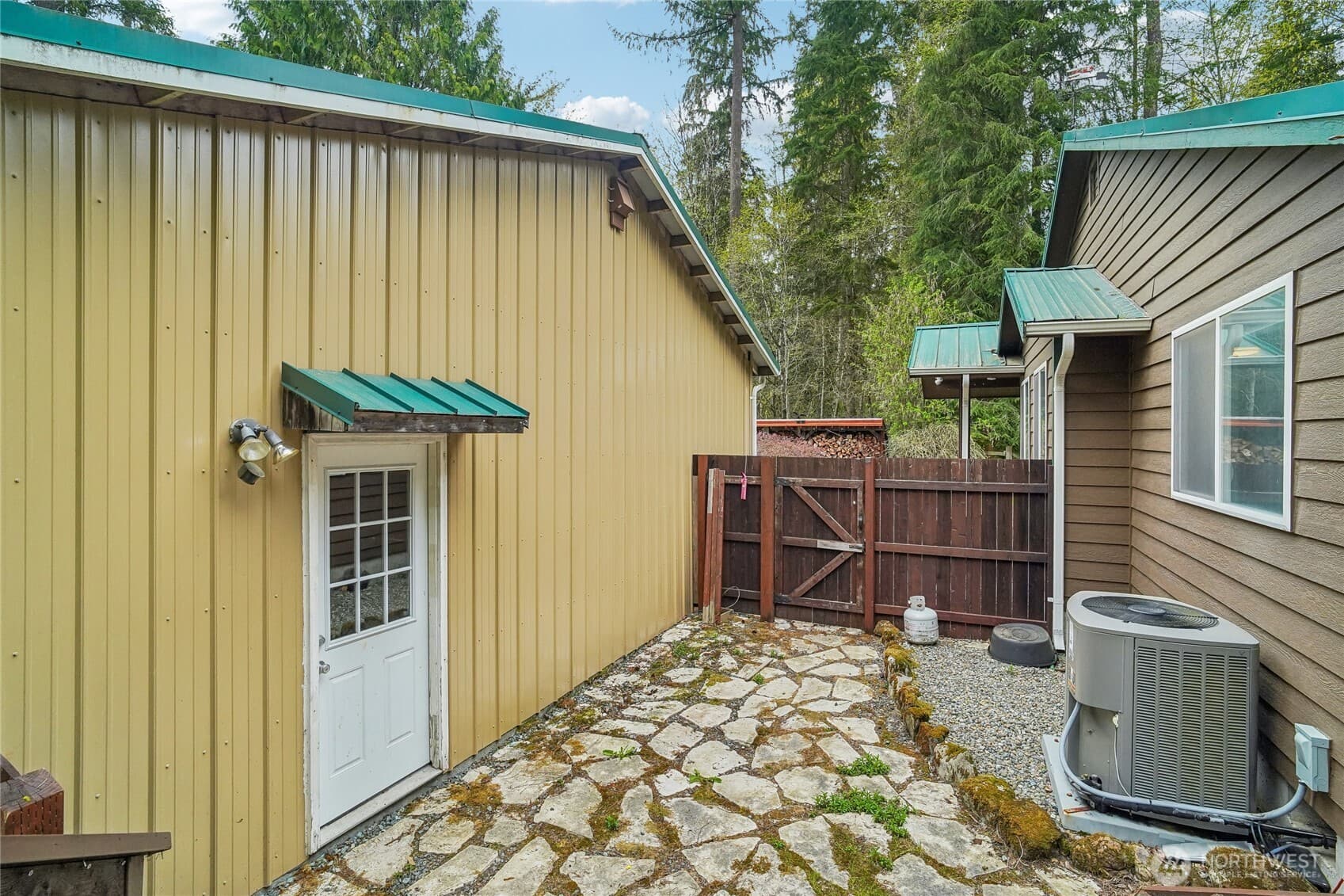 Property photo 36
