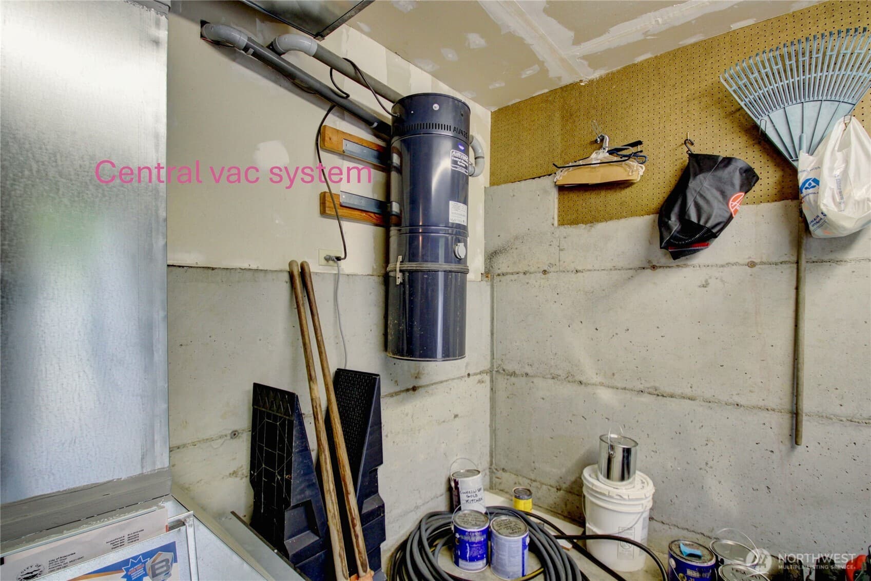 Property photo 33