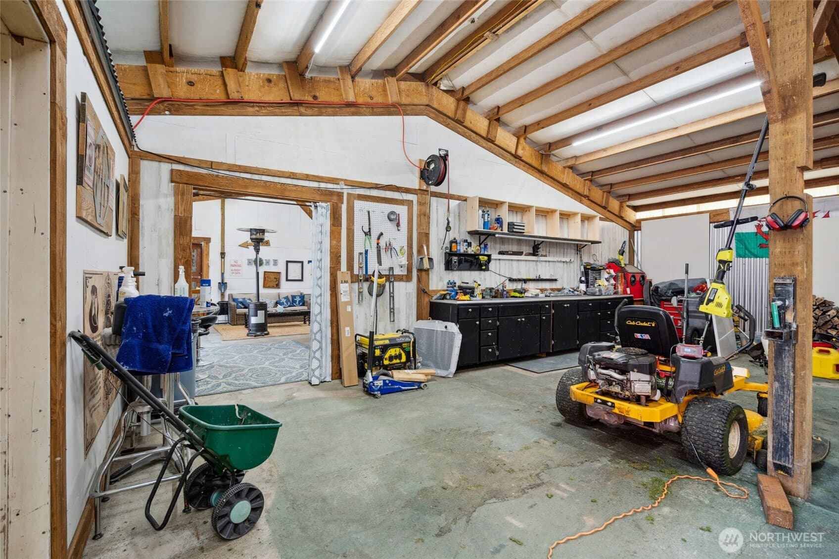 Property photo 32