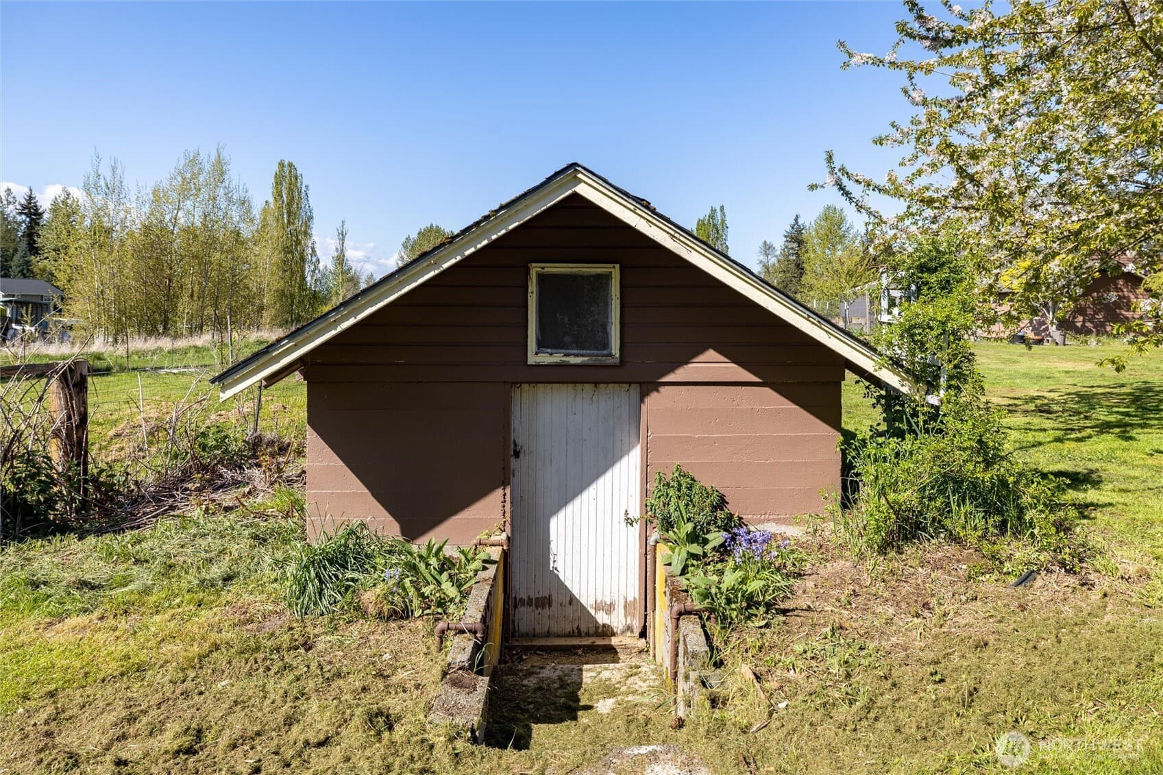 Property photo 32