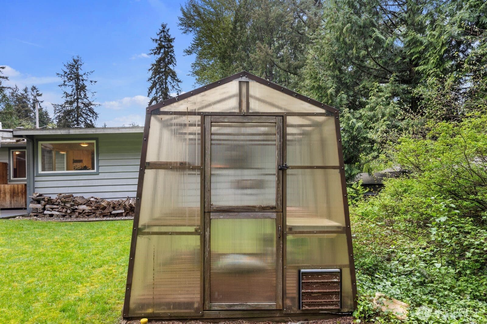Property photo 32
