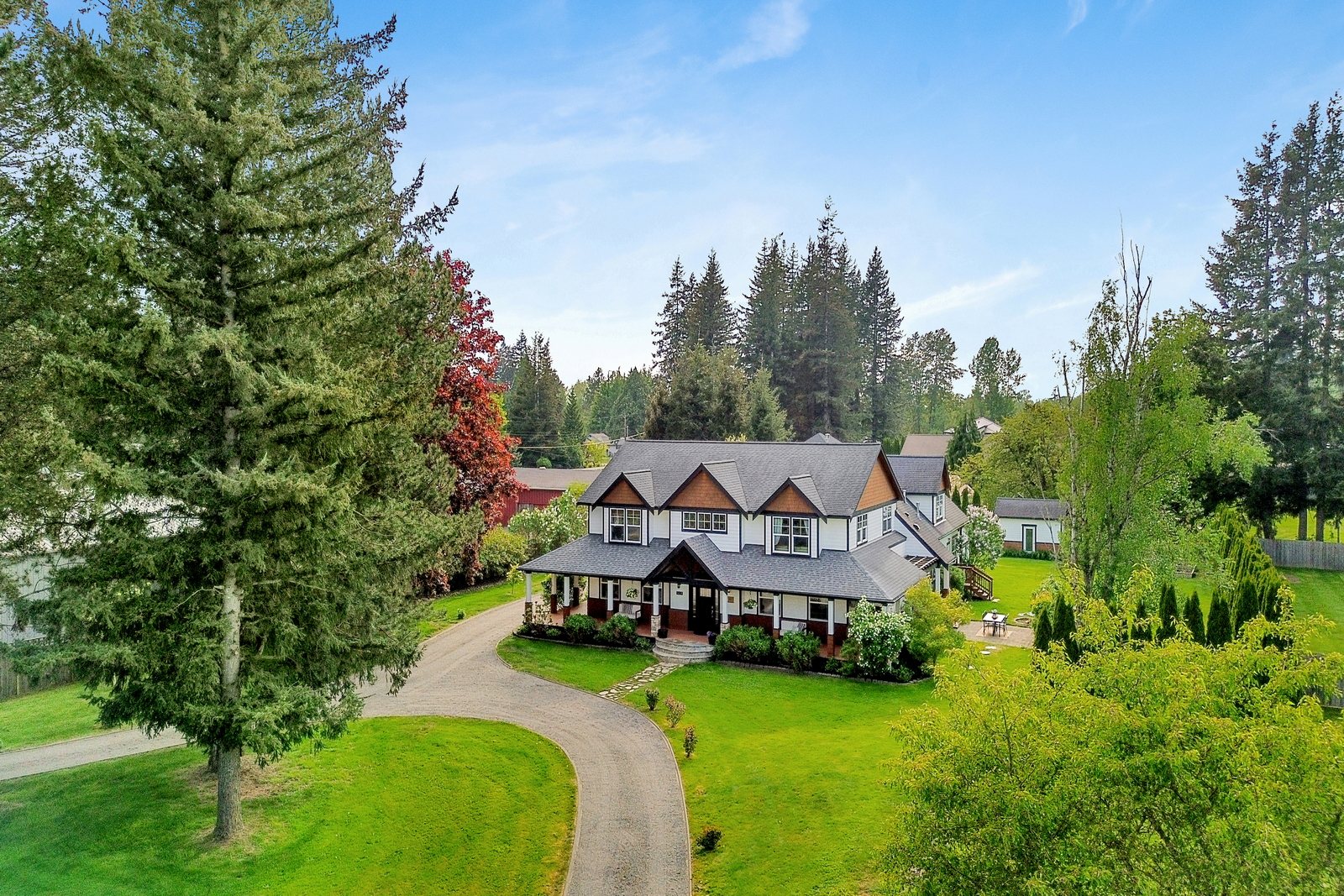 Aerial arrival view of the Applegrove grounds